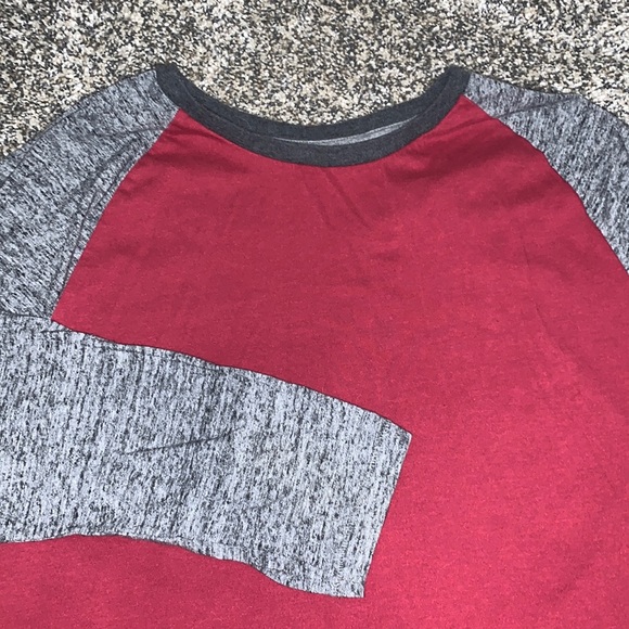 Quarter sleeve Tee - Picture 1 of 3